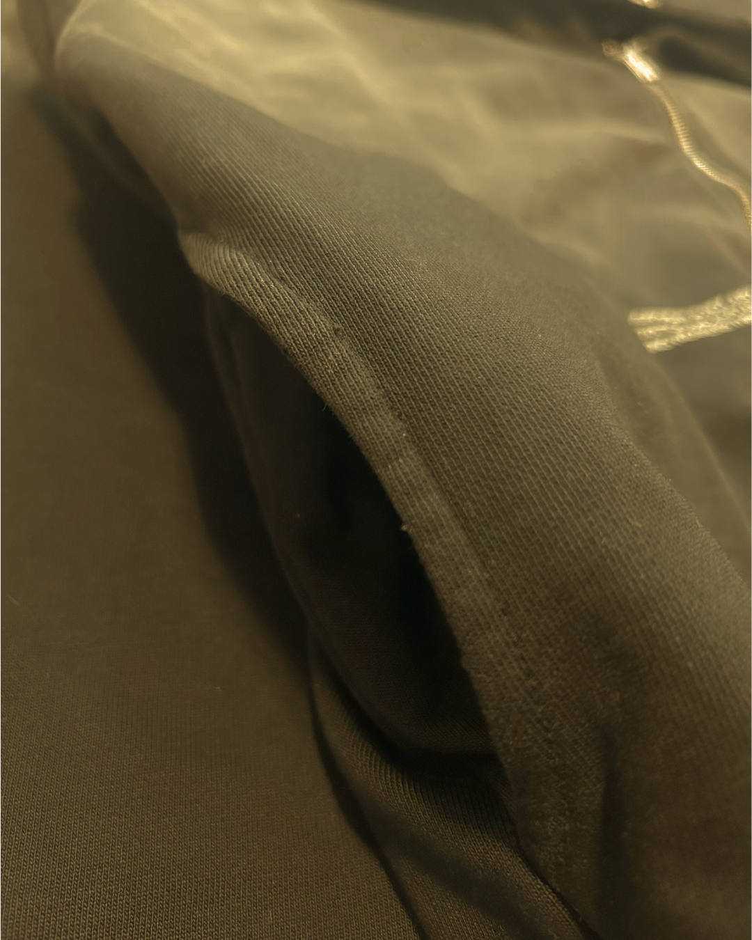 OMBRAGÉ ZIP UP - OLIVE